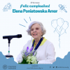 En la imagen se encuentra una fotografía de Elena Poniatowska Amor con un micrófono y un ramo de flores. En el texto de la imagen dice: "¡Feliz cumpleaños! Elena Poniatowska Amor"