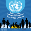 En la imagen aparece el logotipo de las Naciones Unidas en la parte superior, en la parte inferior aparecen varias siluetas de diferentes personas, coorporalidades o en silla de ruedas, así como algunas niñas y niños, el texto de la imagen dice "Día Internacional del Personal de la Paz de las Naciones Unidas"